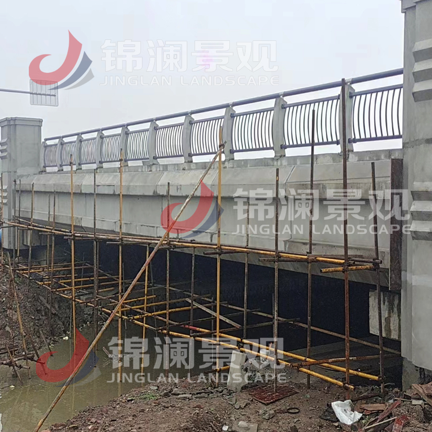 铸造石栏杆,铸造石挂板,晶铸石挂板,晶铸石栏杆,铸造石树池坐凳,泰科石树池,晶铸石,精铸石,泰科石,铸造石桥梁装饰